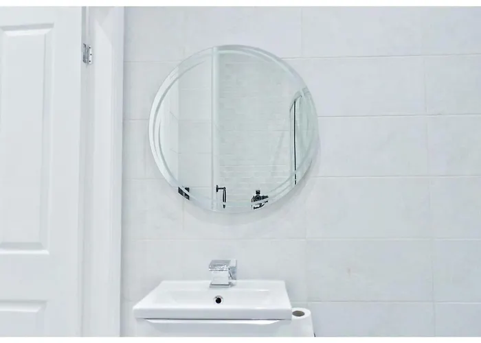 The Grandeur Mill 아파트