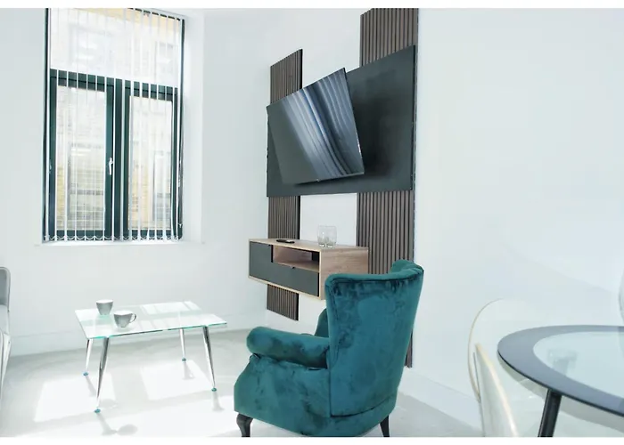 The Grandeur Mill Apartment *