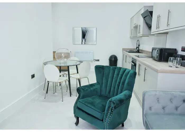 The Grandeur Mill Apartment