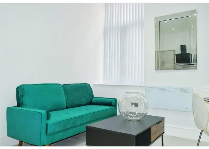 The Grandeur Mill Apartment *