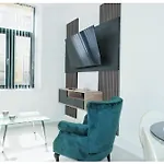 The Grandeur Mill Апартаменты *